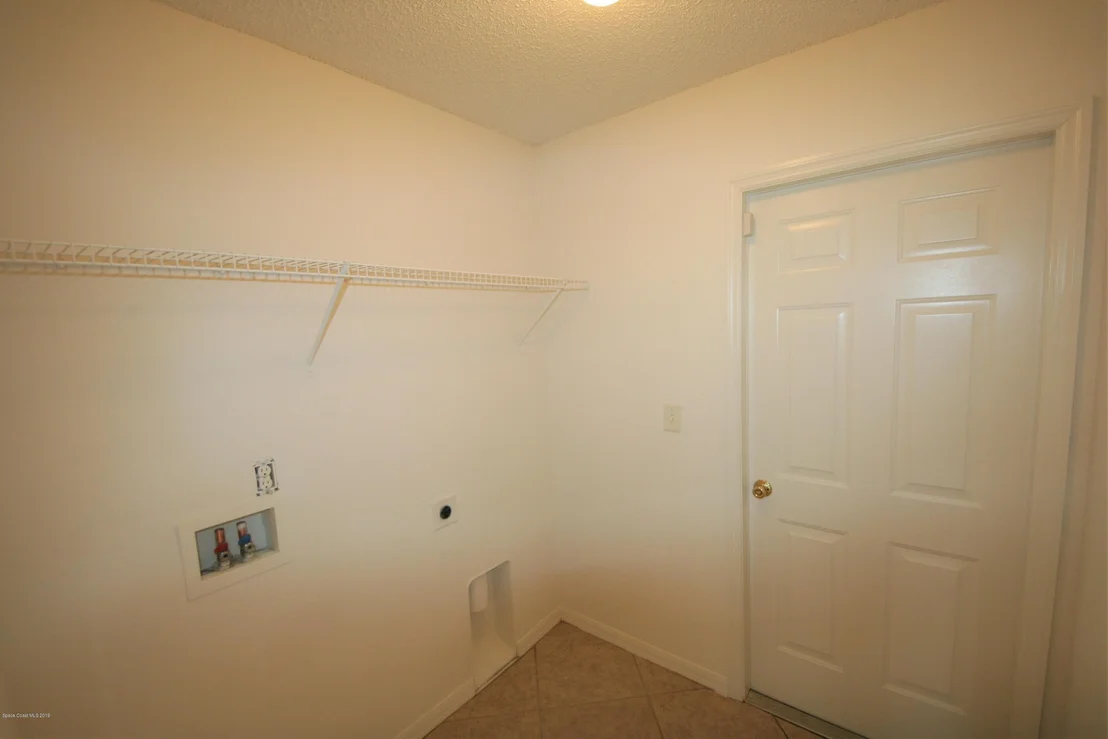 Photo of 1433 Hemingway Boulevard
