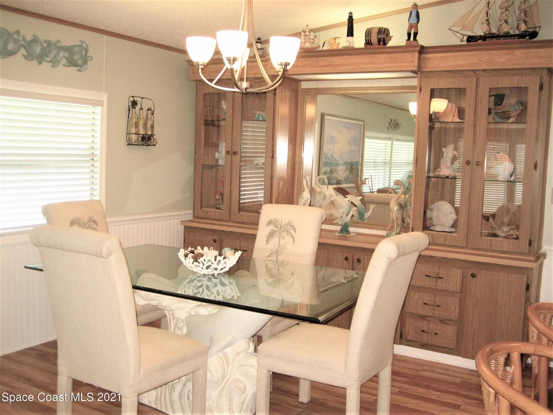 Photo of 2329 Coconut Palm Drive NE