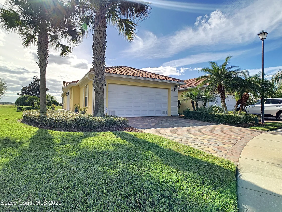Photo of 3493 Hyperion Way SE