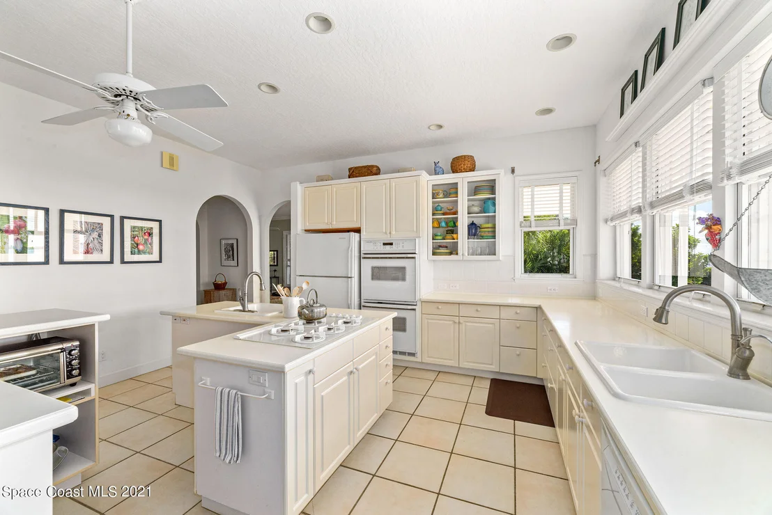 Photo of 176 Bayshore Drive