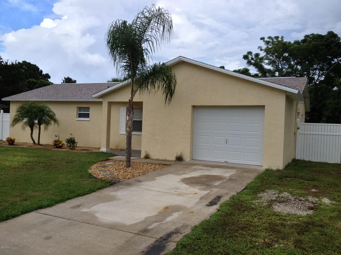 Photo of 5935 Cannon Avenue