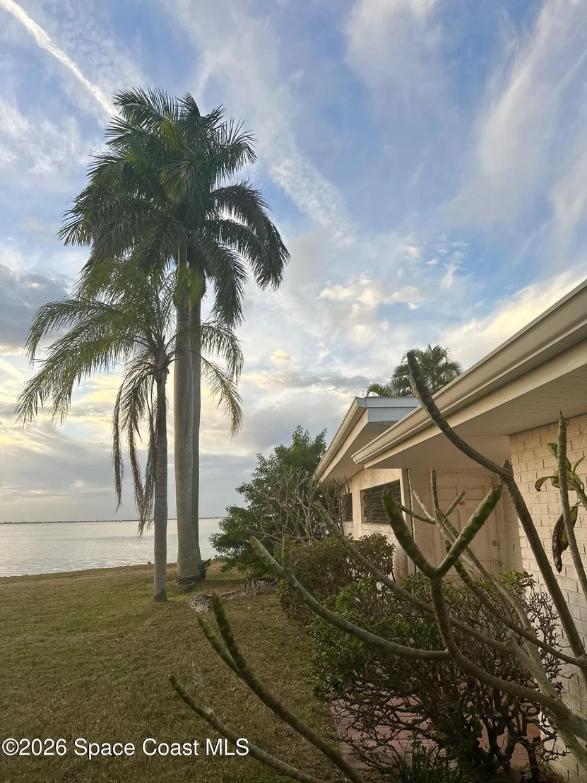 Photo of 464 Angelo Lane