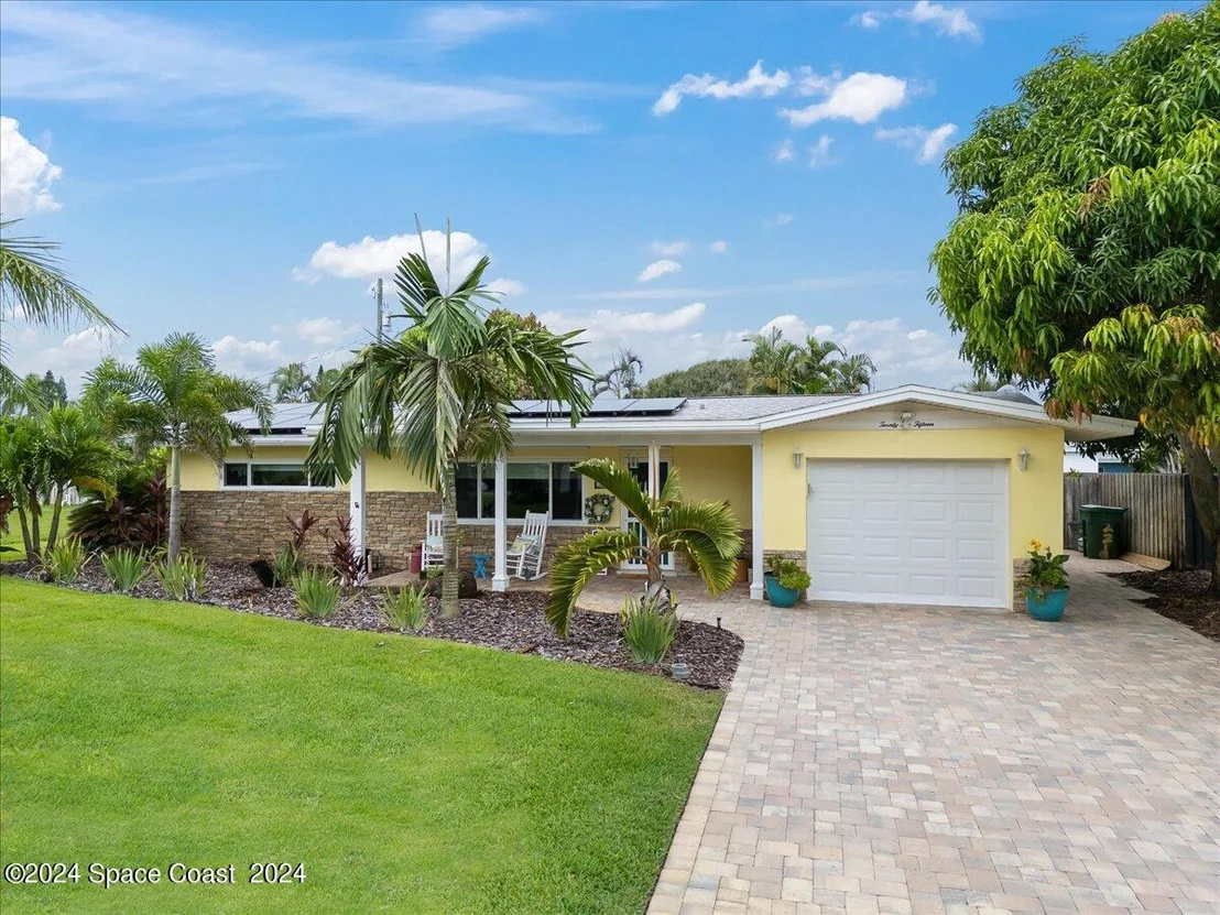 Photo of 2215 Reef Avenue