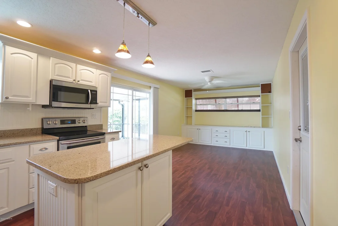 Photo of 913 Kings Post Road