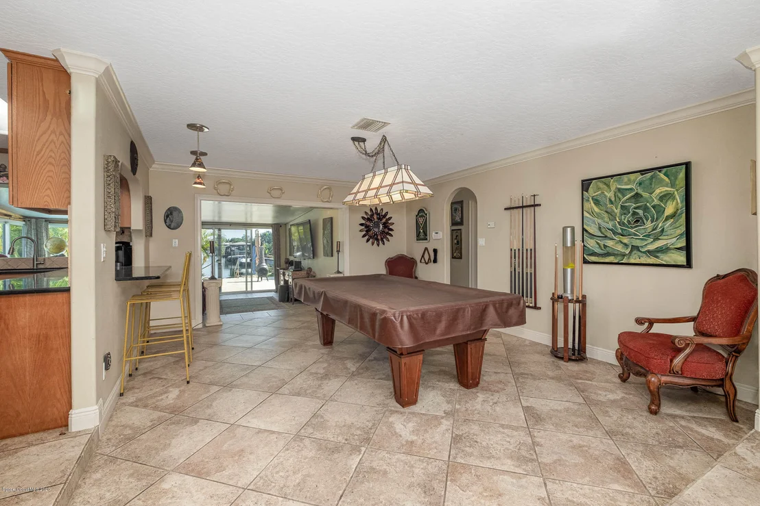 Photo of 457 Skylark Boulevard