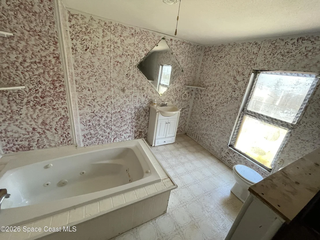 Photo of 1168 Luther Drive