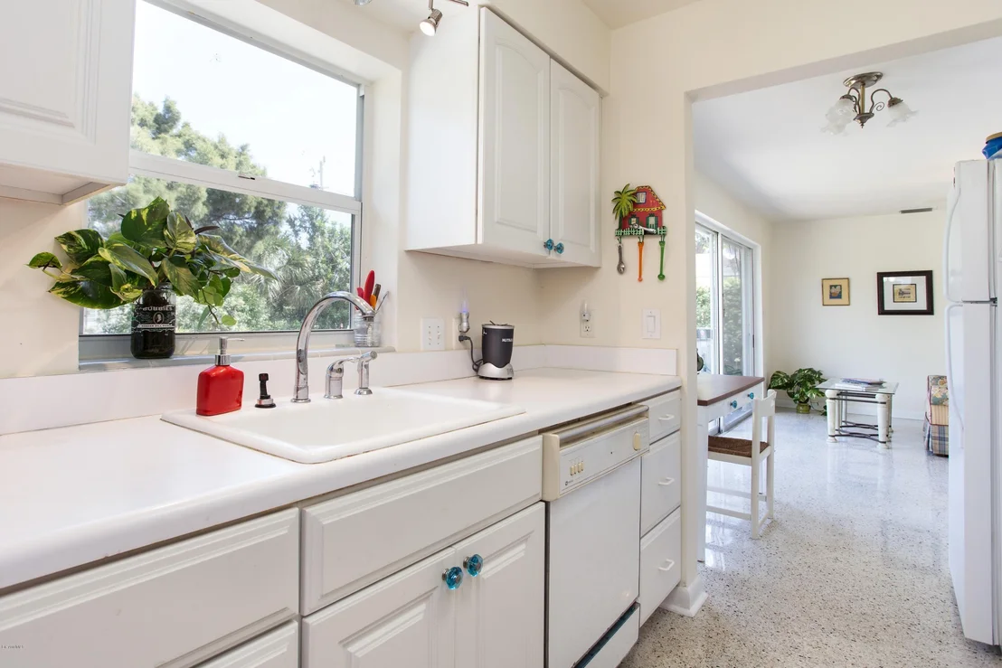 Photo of 306 Bunker Street
