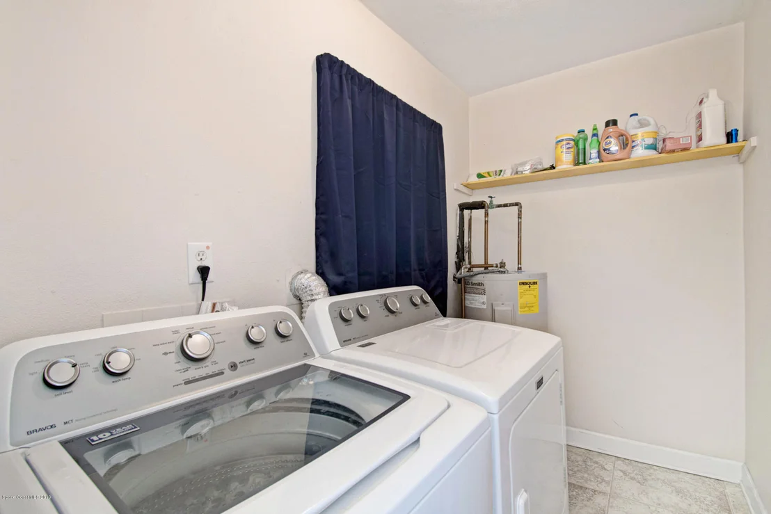 Photo of 445 Cinnamon Drive