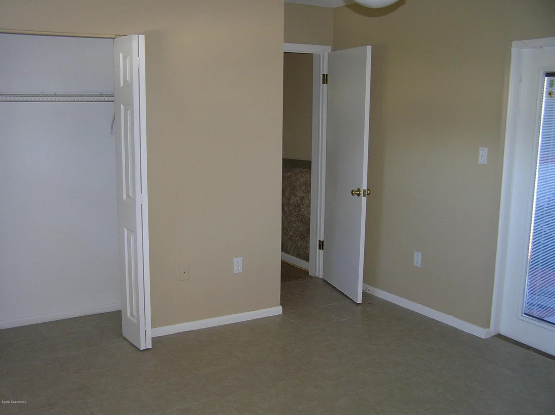 Photo of 1011 Hibiscus Street