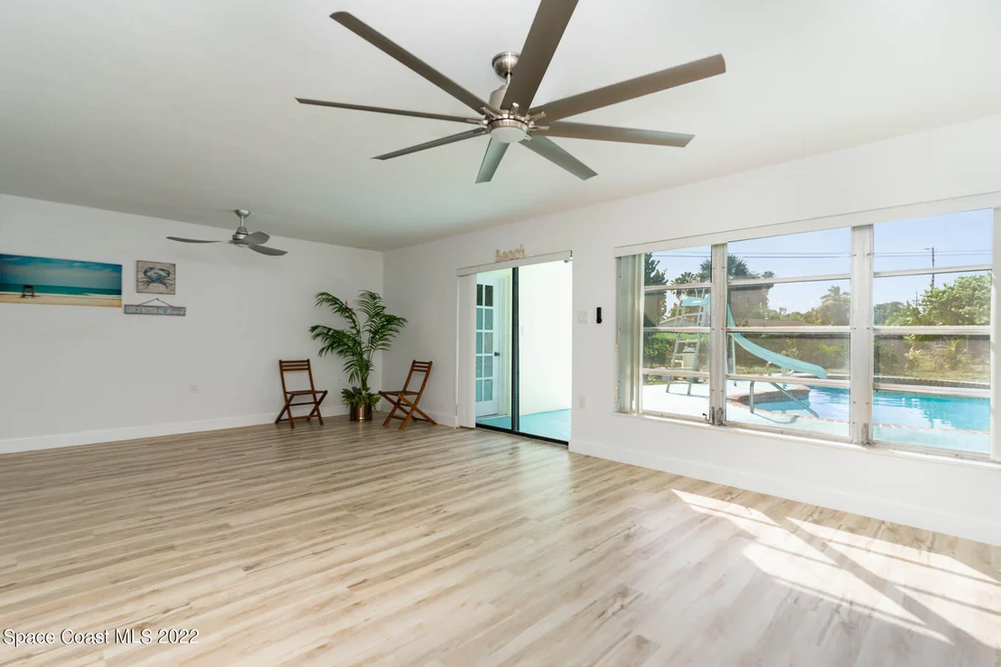 Photo of 1126 Pinetree Drive