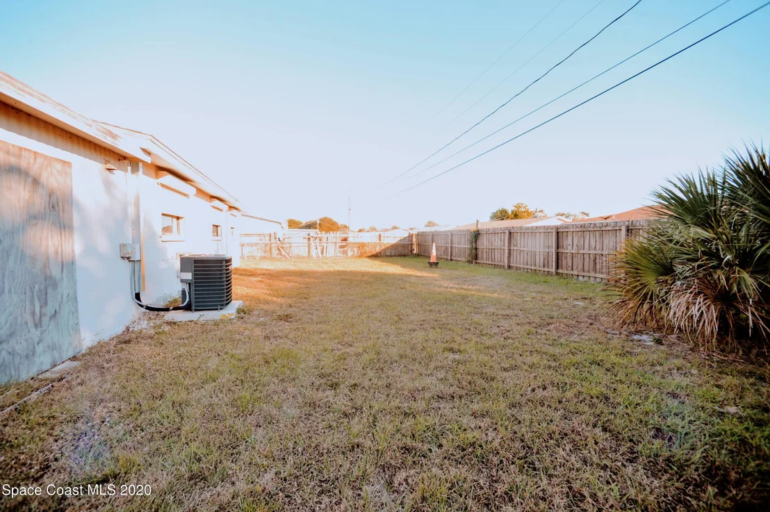 Photo of 3250 Ideal Avenue NE