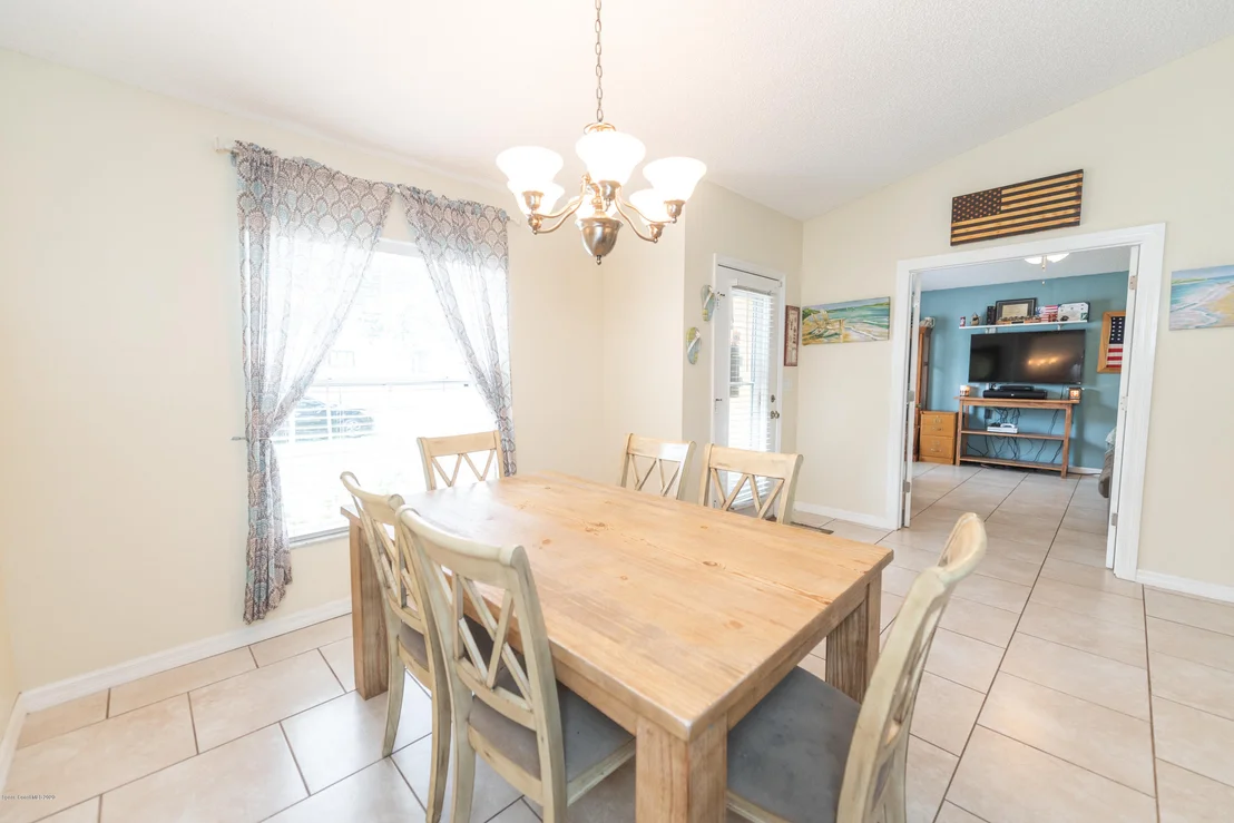 Photo of 6040 Adina Road