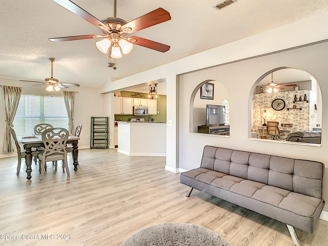 Photo of 4087 Four Lakes Drive