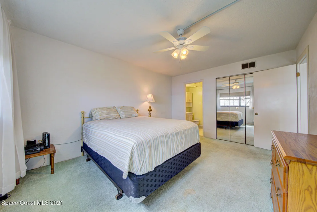 Photo of Unit B205 at 1049 Rockledge Drive