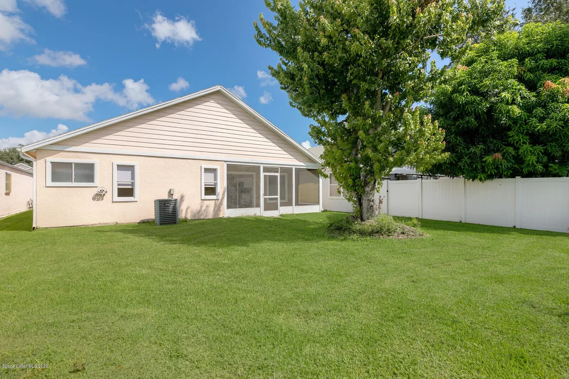 Photo of 1002 S Fork Circle