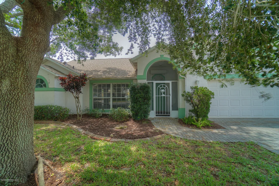Photo of 925 Pelican Lane