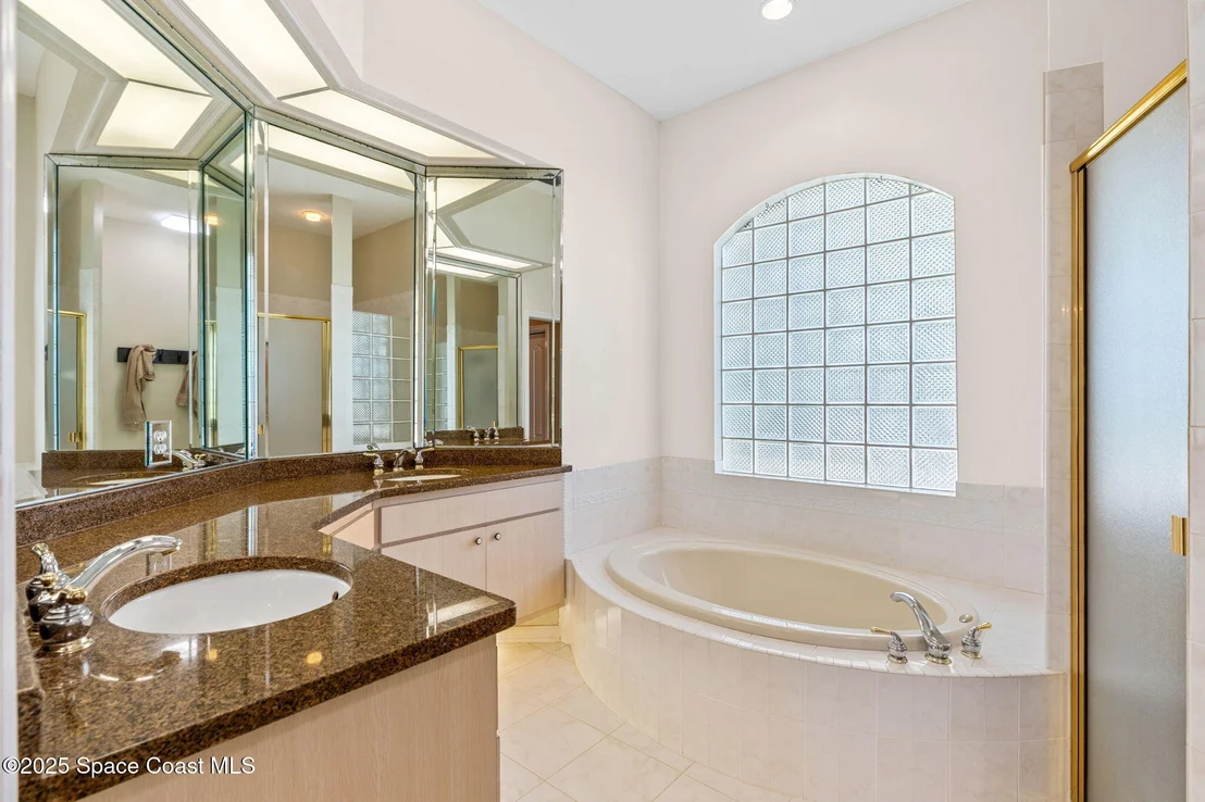 Photo of 921 Wildwood Drive