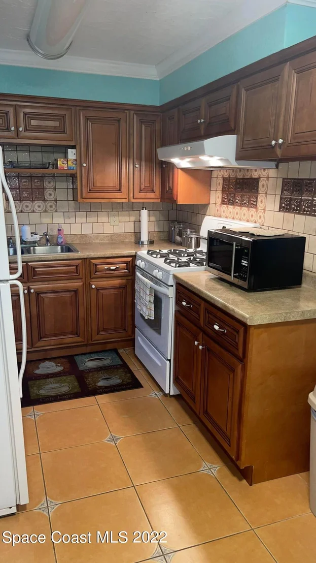 Photo of 1014 Hibiscus Street