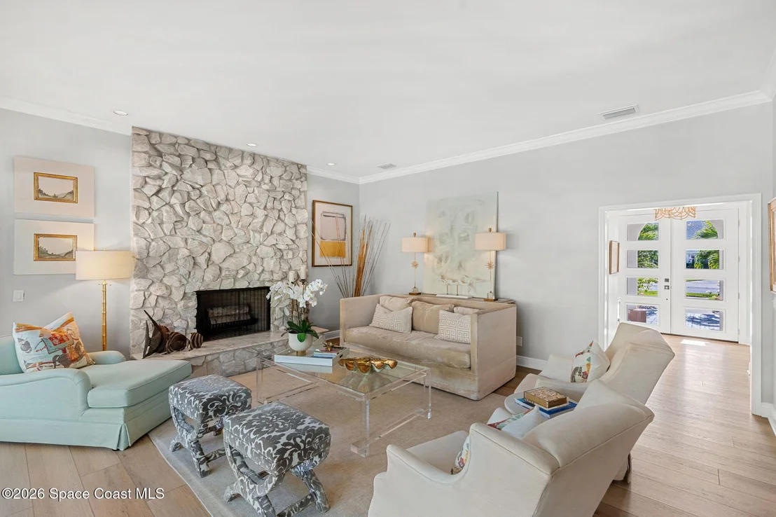 Photo of 656 Franklyn Avenue