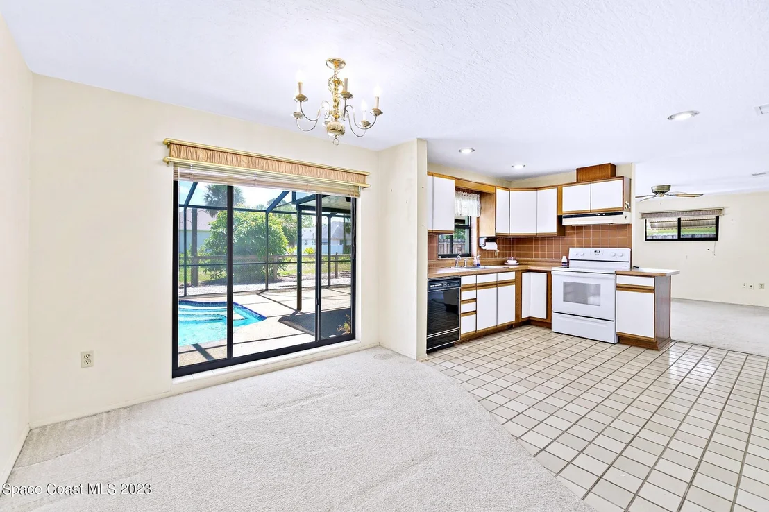 Photo of 899 Jefferson Road