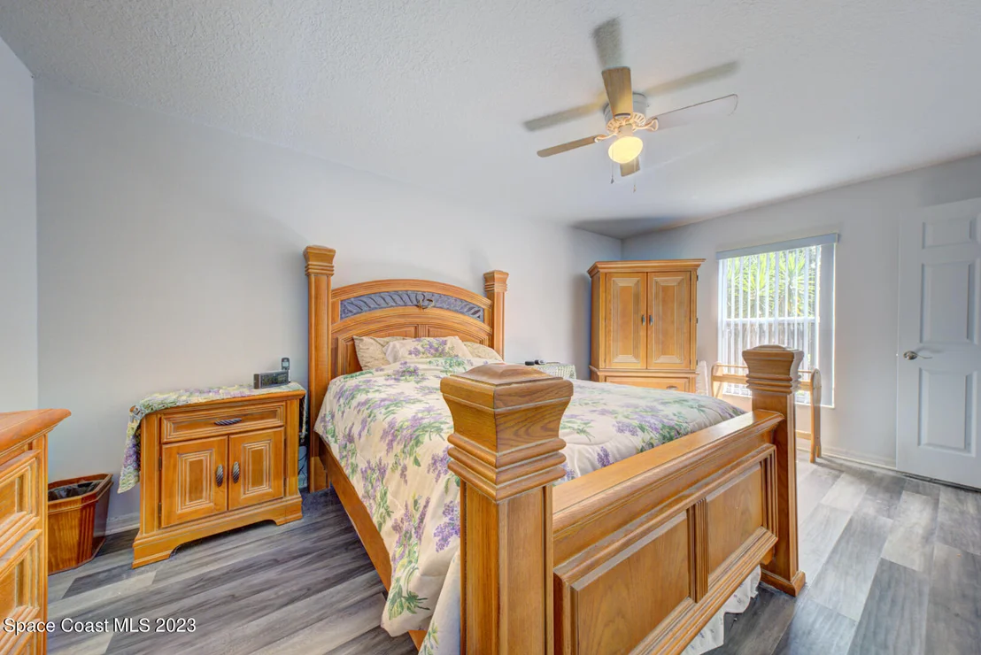 Photo of 2921 Saint James Lane