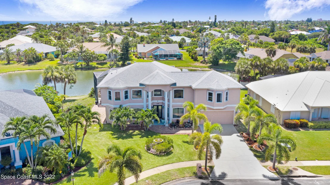 Photo of 334 Island Drive