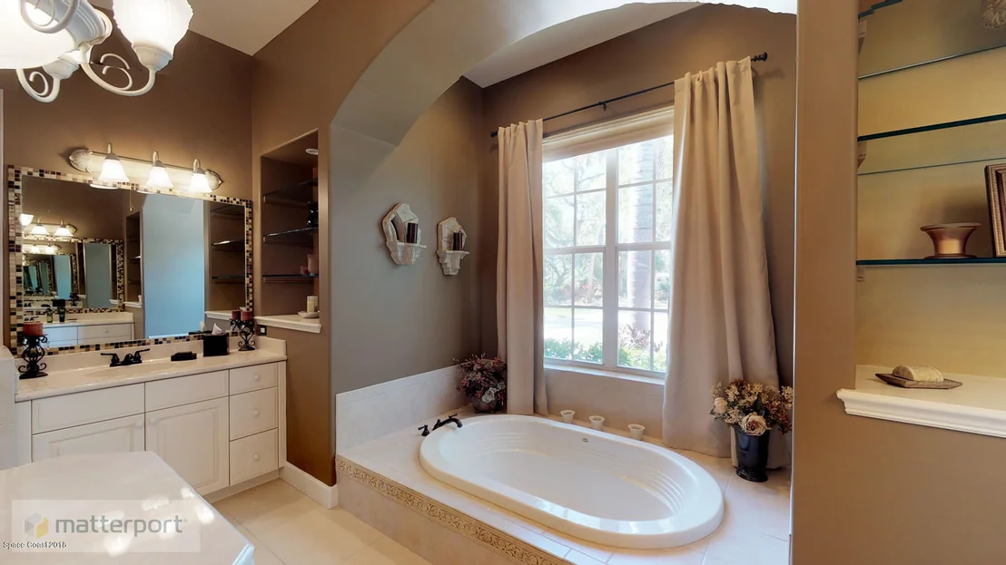 Photo of 3501 N Sylvan Lane