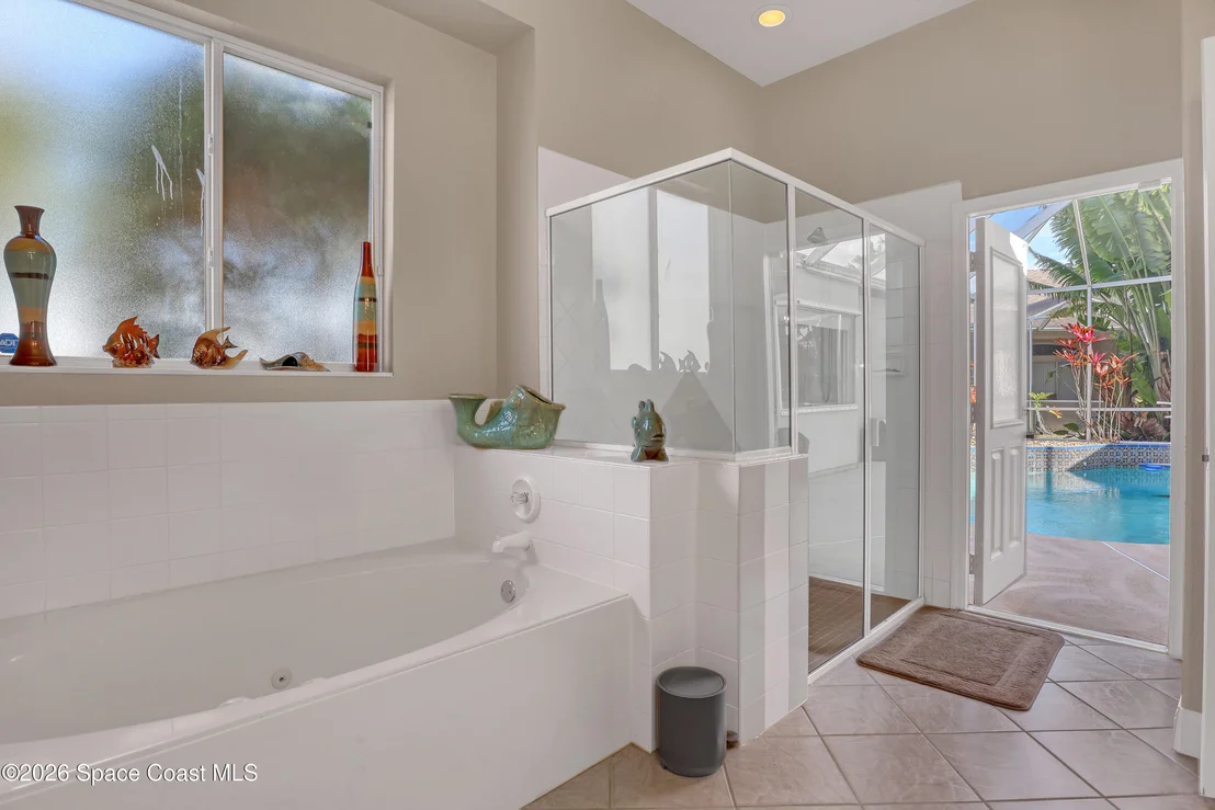 Photo of 2410 Golf Vista Boulevard