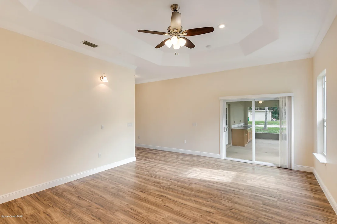 Photo of 1227 Holmes Street
