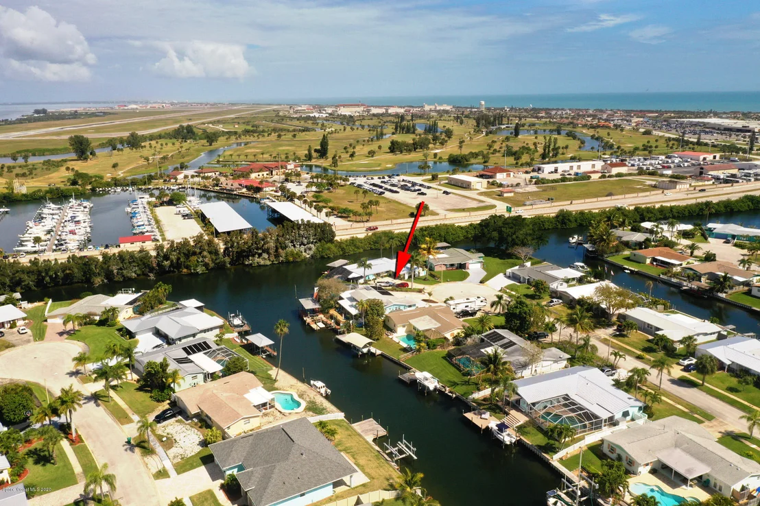 Photo of 448 Sparrow Drive