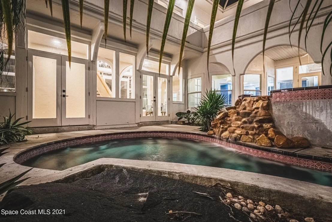 Photo of 472 Peregrine Drive