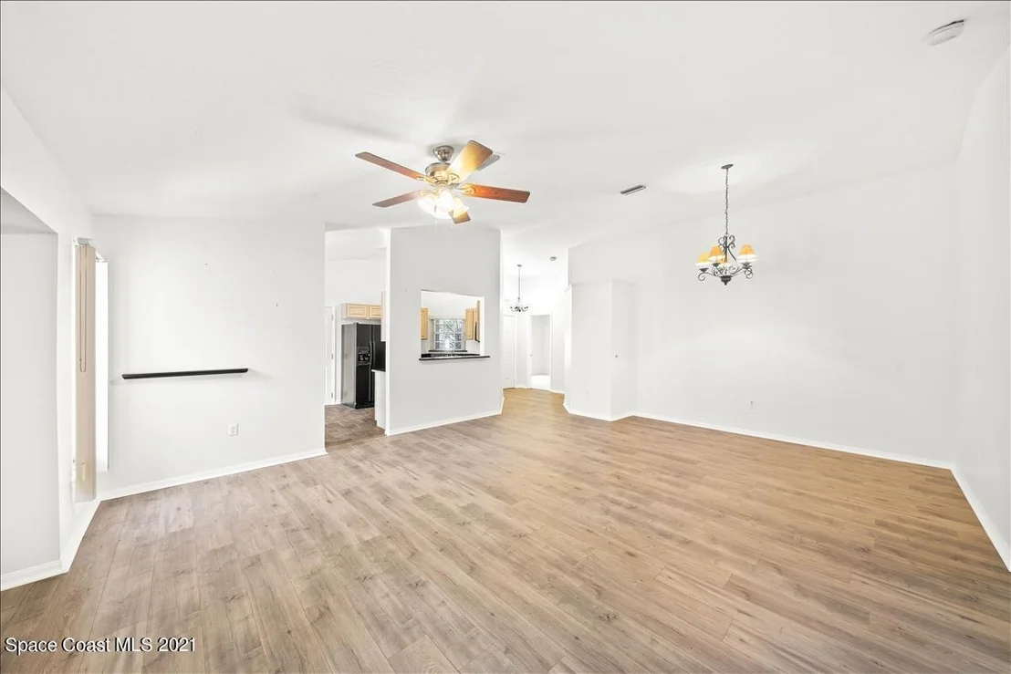 Photo of 2406 Saint Johns Lane