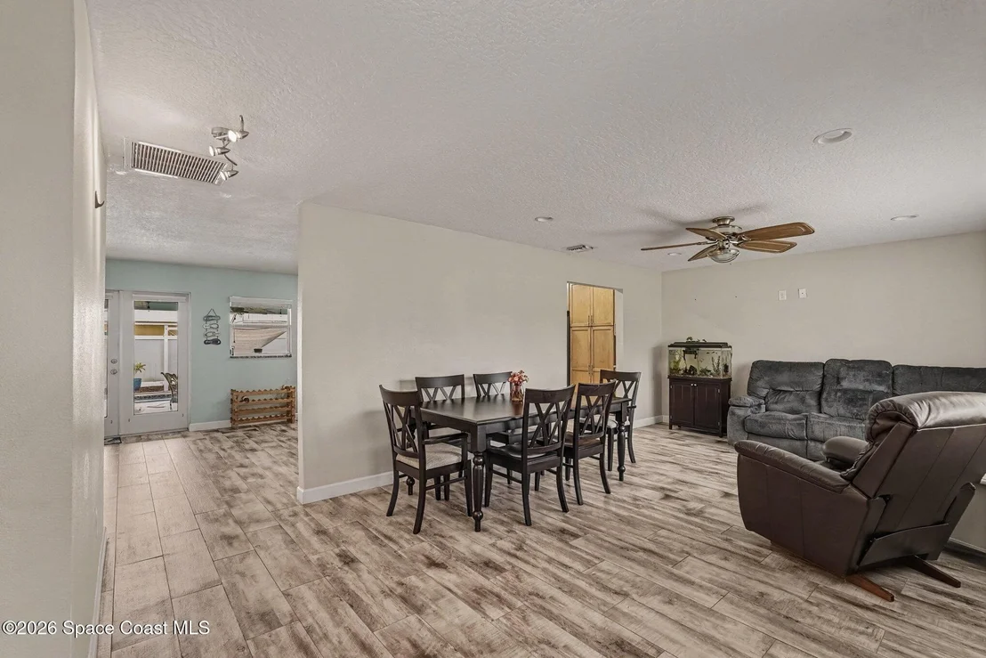 Photo of 311 Seabreeze Drive