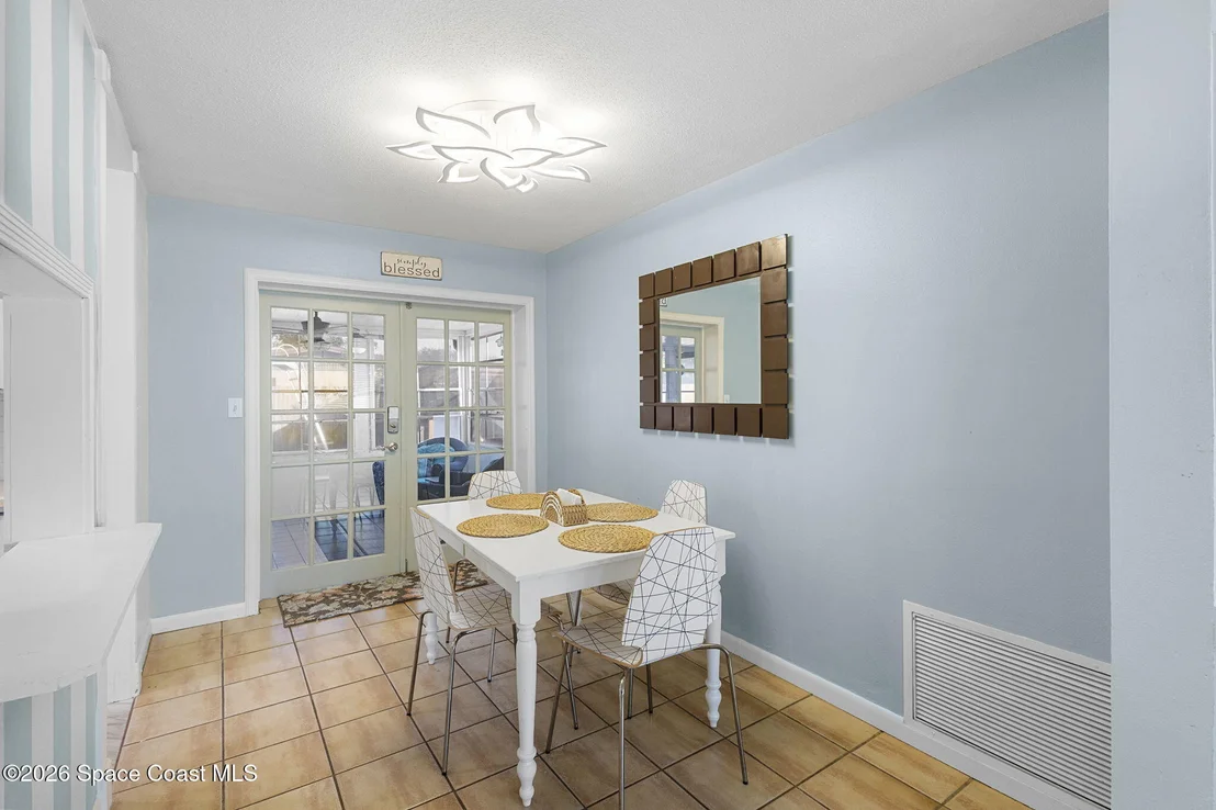Photo of 727 Clarke Avenue