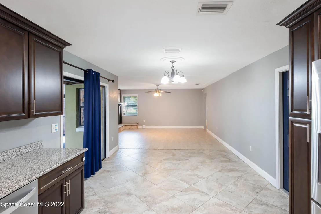 Photo of 5635 Travis Street