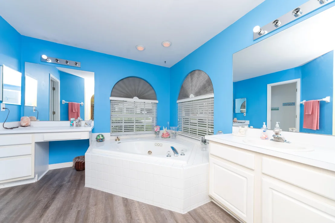 Photo of 876 High Pointe Circle