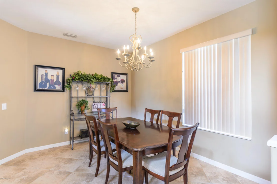 Photo of 117 SE Ridgemont Circle SE