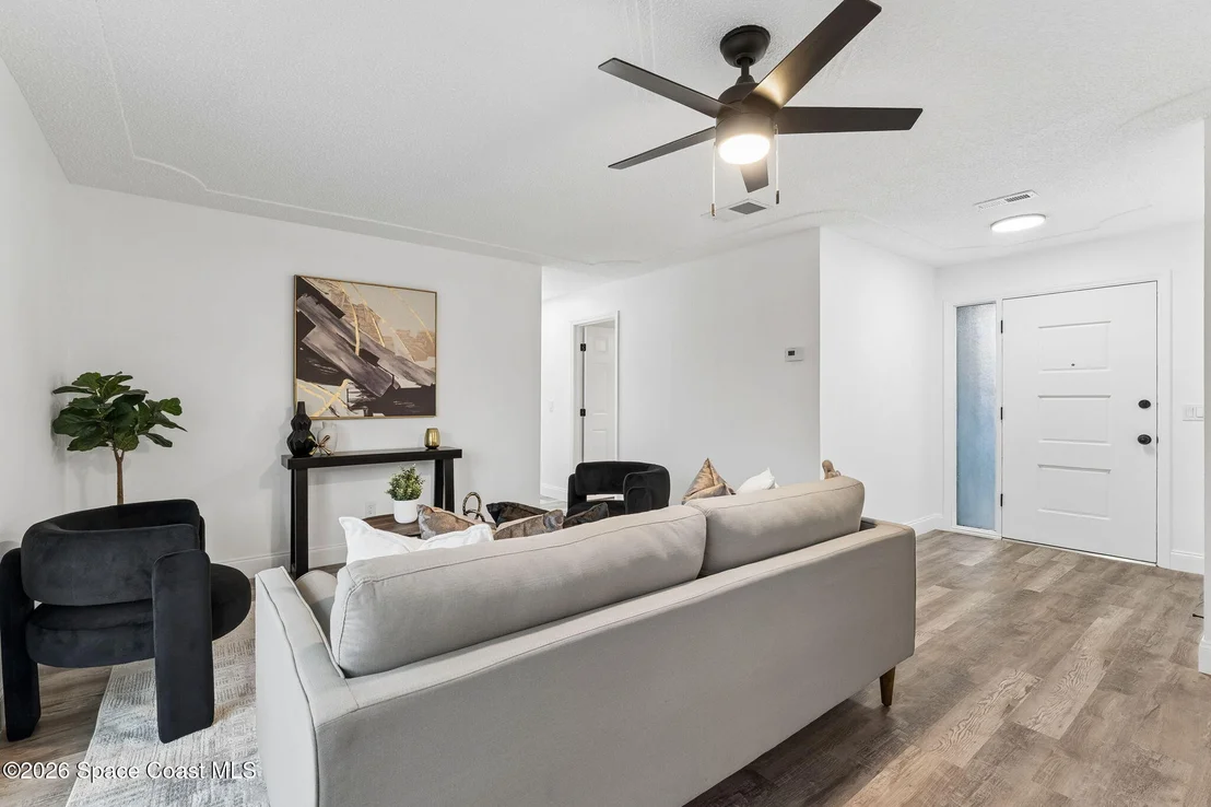 Photo of 996 Sarazen Drive
