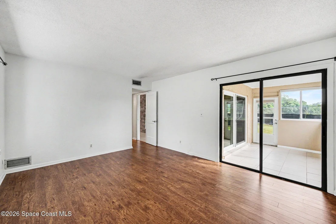 Photo of 909 Northbrook Drive