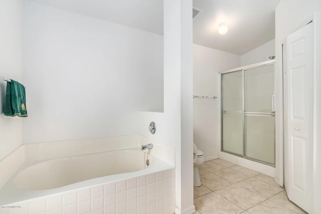 Photo of 972 Villa Drive