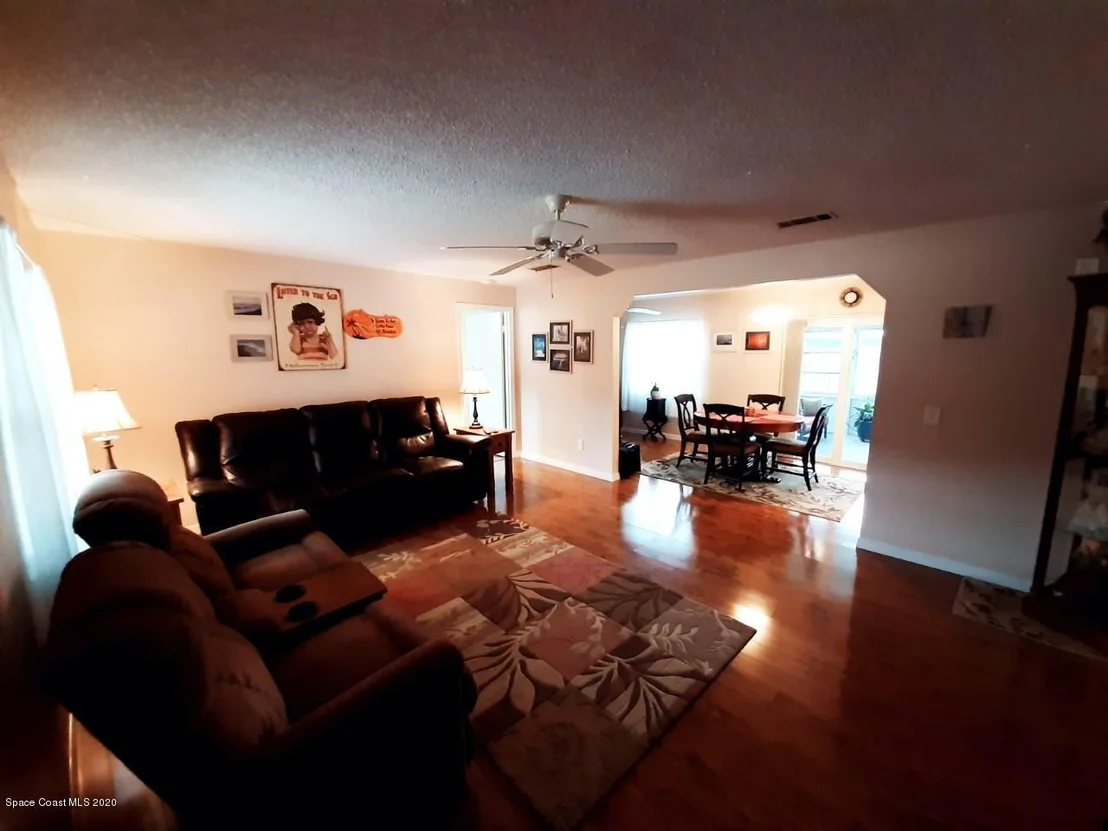 Photo of 2784 Wright Avenue