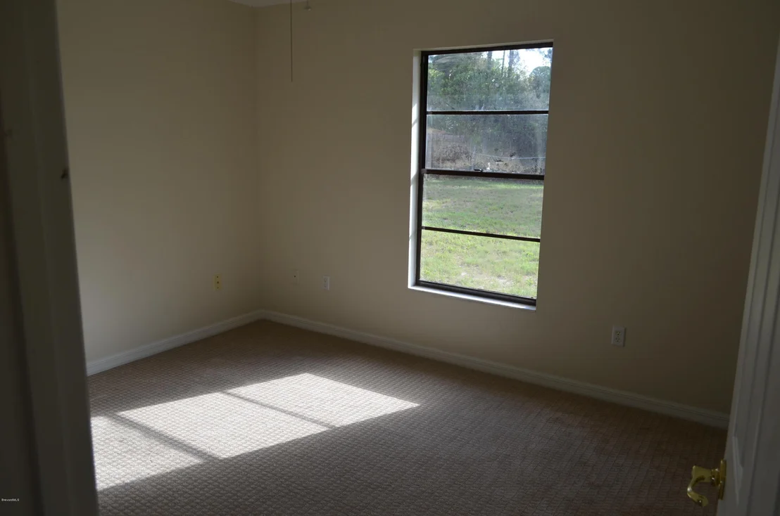 Photo of 6585 Dock Avenue