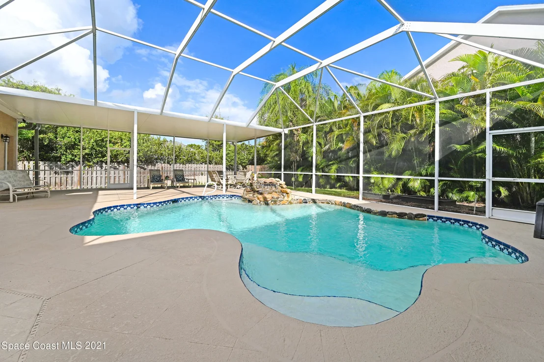 Photo of 5917 Newbury Circle