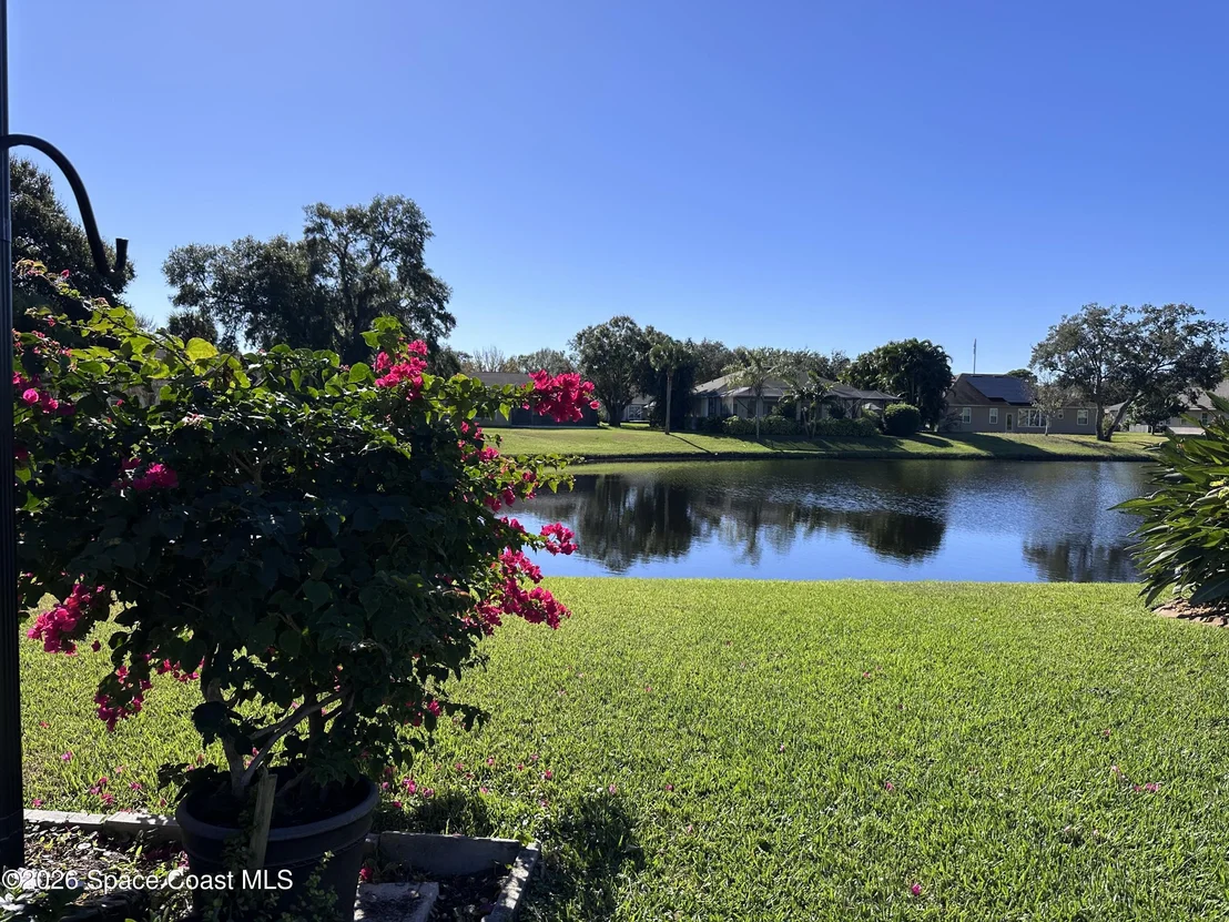 Photo of 883 Spring Oak Drive