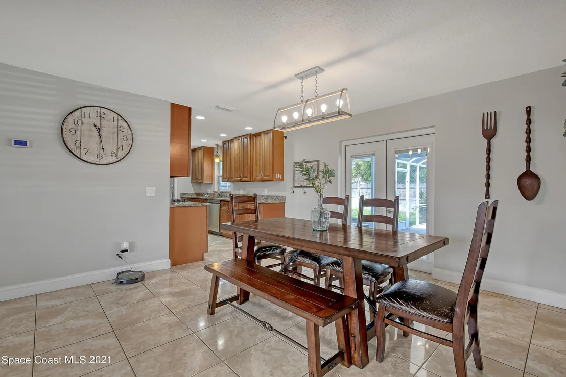 Photo of 2560 Corbusier Drive