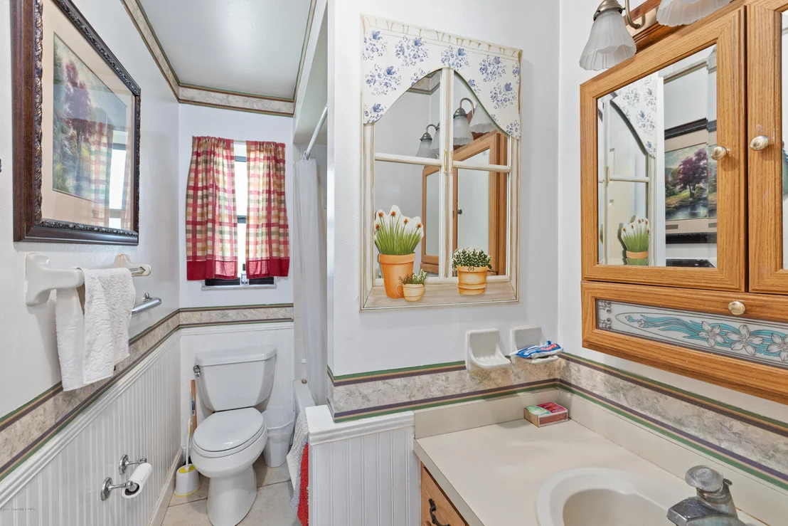 Photo of 115 Manth Avenue