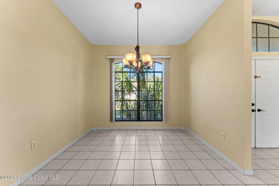 Photo of 1494 Wellington Circle