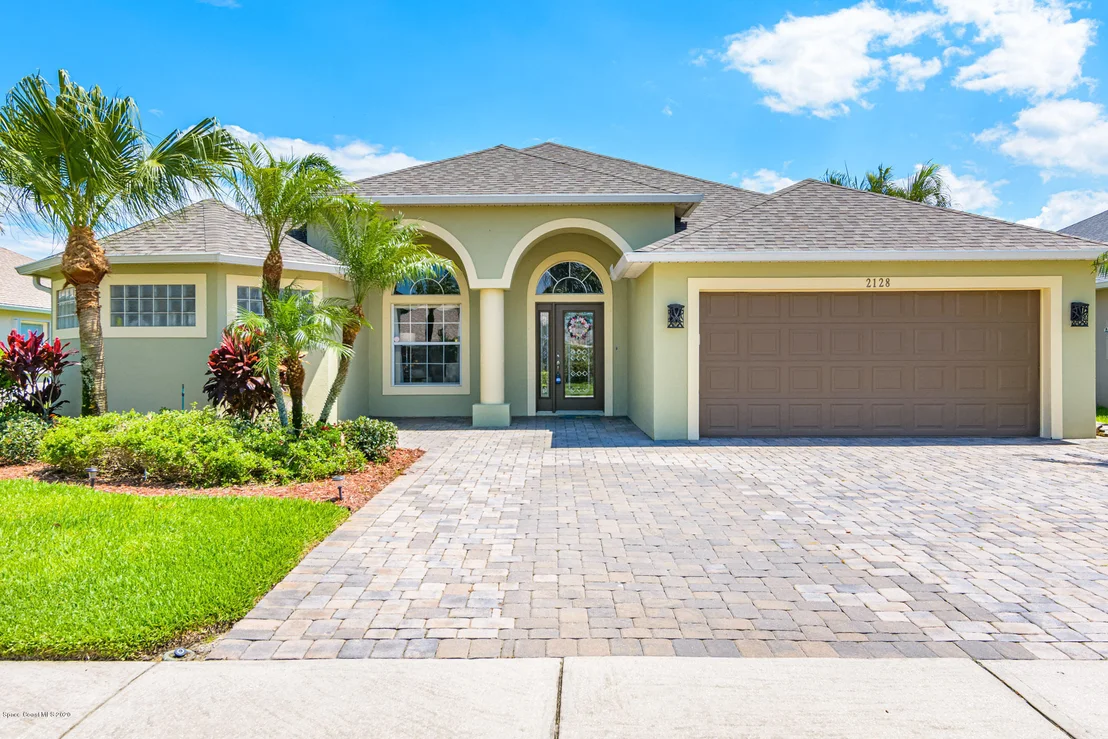 Photo of 2128 Auburn Lakes Drive