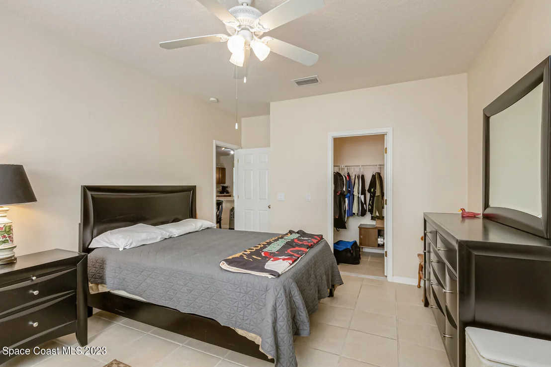Photo of 881 Benton Drive