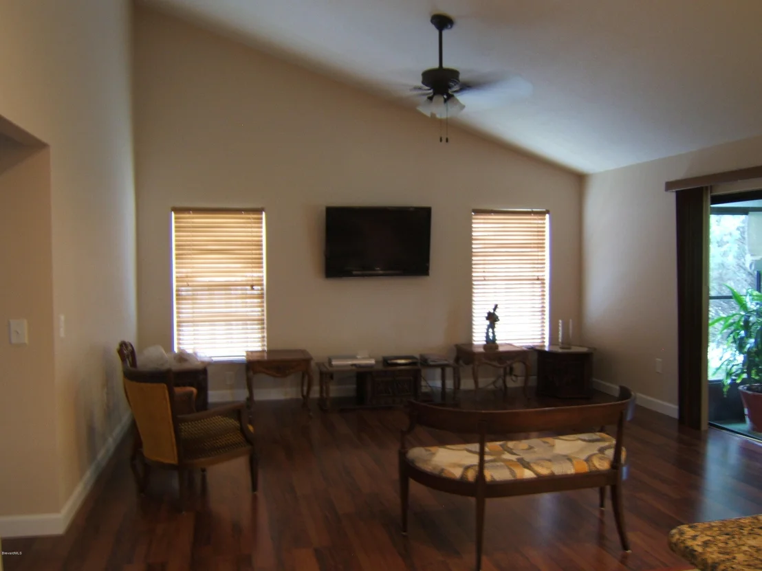 Photo of 875 Jamestown Drive